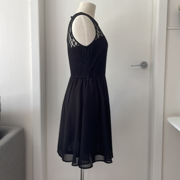 H&M LBD Black Evening Party Dress with floral lace like bodice - EUR 40 - Picture 5 of 13